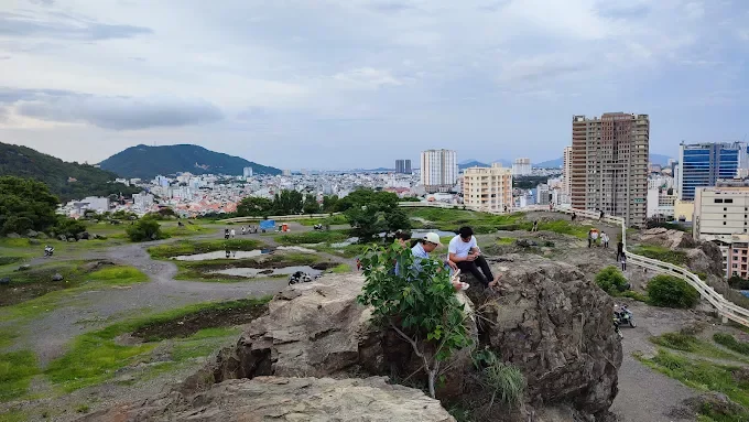 Đồi Con Heo mùa xuân