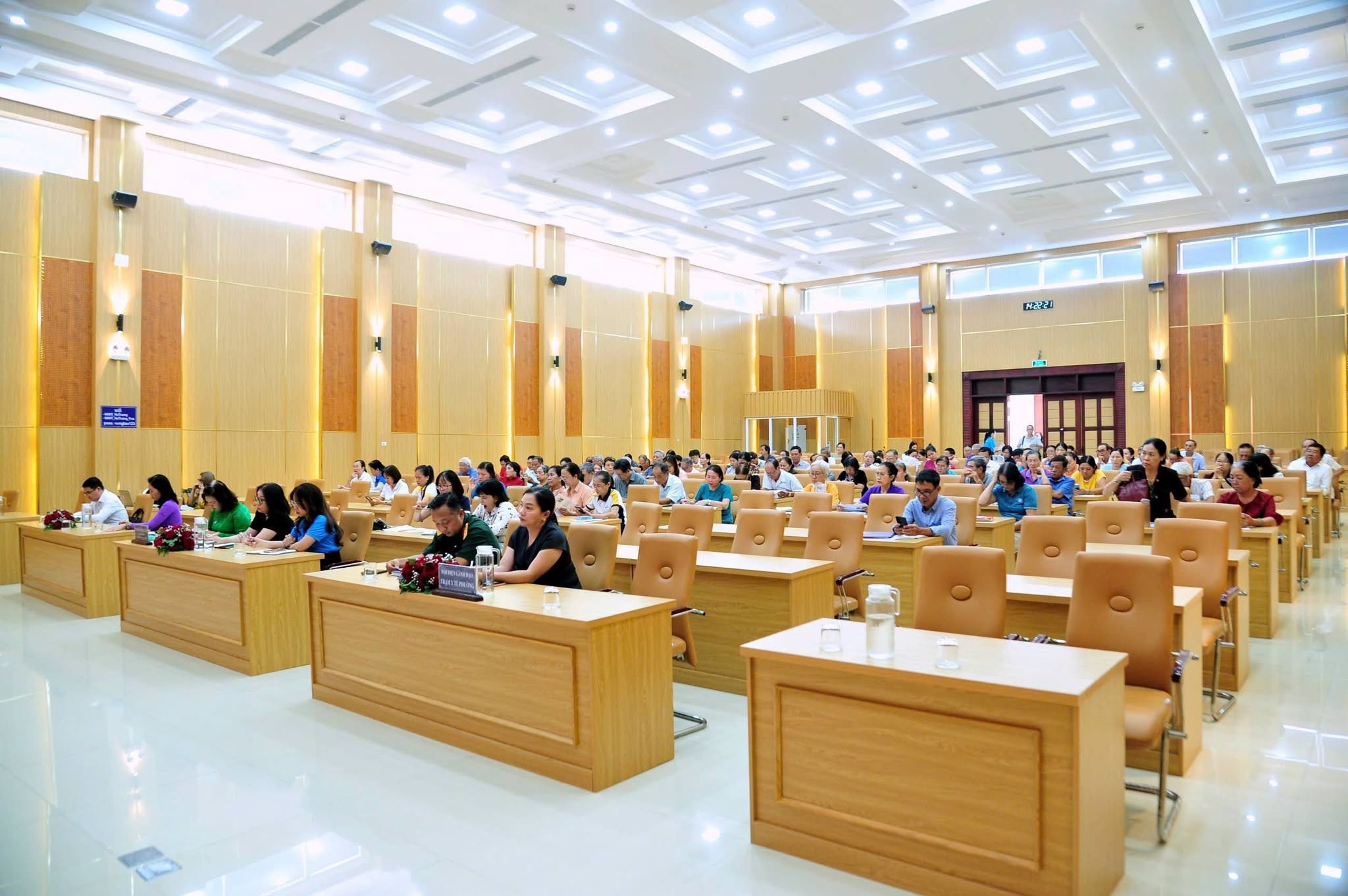 TUYÊN TRUYỀN CHÍNH SÁCH BHXH TỰ NGUYỆN, BHYT HỘ GIA ĐÌNH VÀ HƯỚNG DẪN SỬ DỤNG ỨNG DỤNG VssID