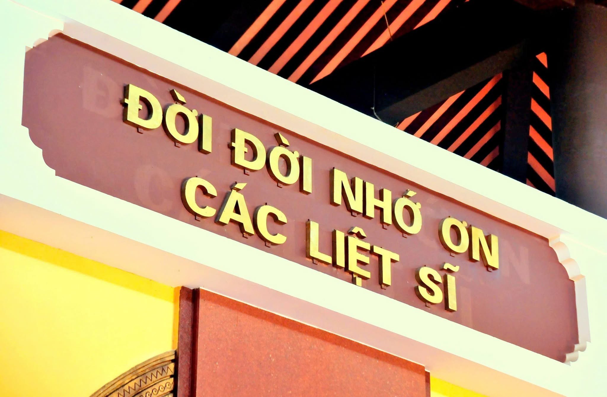 PHƯỜNG VŨNG TÀU TRANG TRỌNG TỔ CHỨC LỄ THẮP NẾN TRI ÂN CÁC ANH HÙNG LIỆT SĨ NHÂN KỶ NIỆM 79 NĂM NGÀY THƯƠNG BINH - LIỆT SĨ