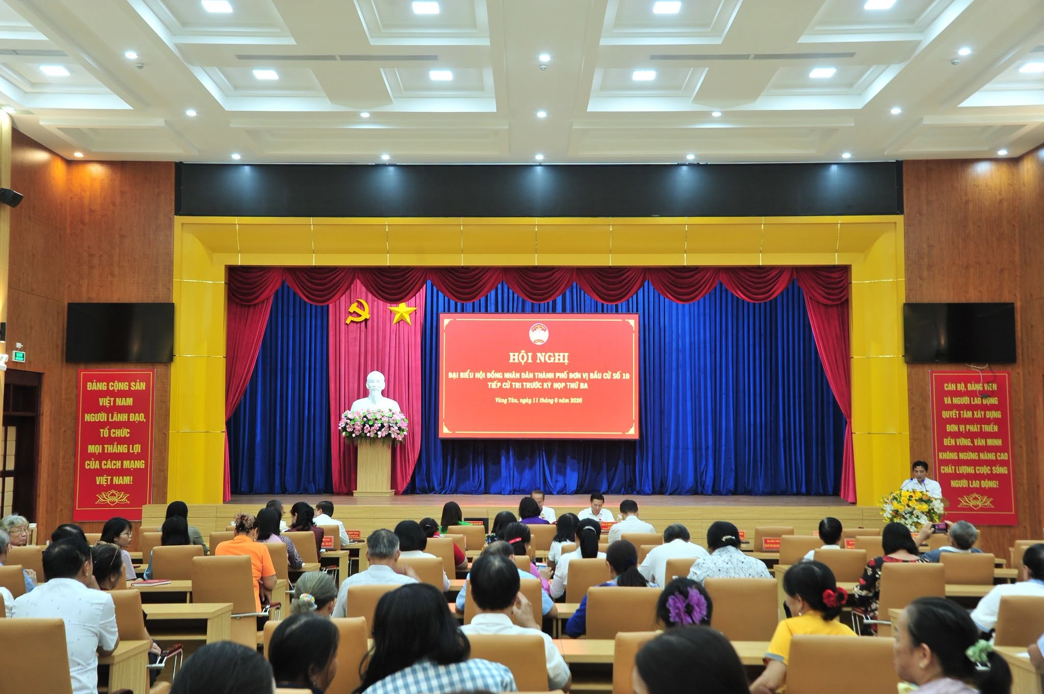 CỬ TRI PHƯỜNG VŨNG TÀU KIẾN NGHỊ NHIỀU VẤN ĐỀ DÂN SINH TRƯỚC KỲ HỌP THỨ BA HĐND TP.HỒ CHÍ MINH