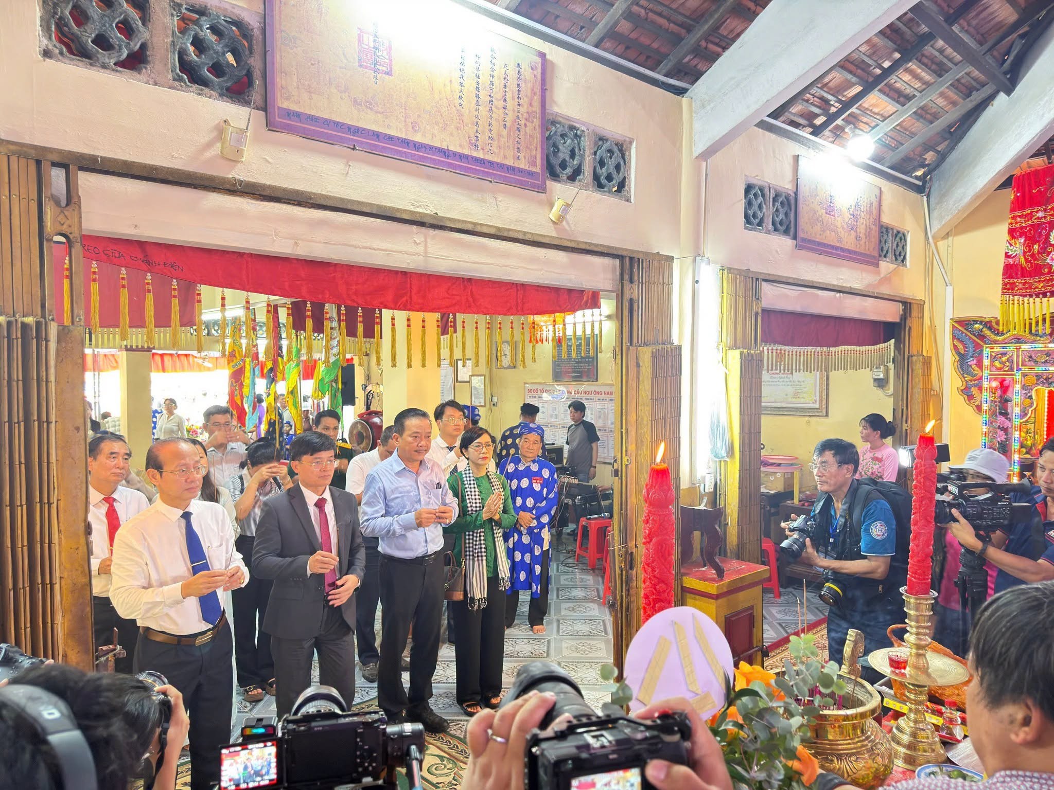 TƯNG BỪNG LỄ HỘI NGHINH ÔNG THẮNG TAM TRÊN PHỐ BIỂN VŨNG TÀU