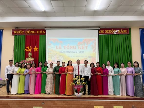 TRƯỜNG THCS HUỲNH KHƯƠNG NINH: ĐẠT NHIỀU DẤU ẤN RỰC RỠ NĂM HỌC 2025-2026