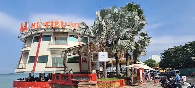 Hủ tiếu mực ông già