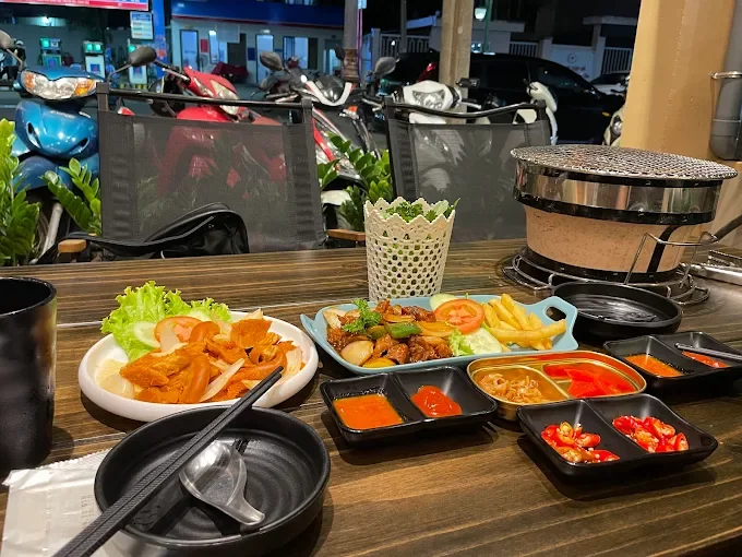 Quán nướng Lòng Phố